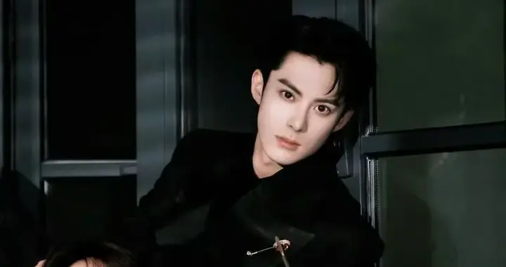 鲜衣怒马遇锋芒，这对"毒后CP"适配度拉满了？