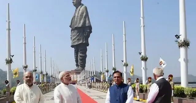 印度百姓怒了，耗资340亿造全球最高雕像，结果却是中国制造