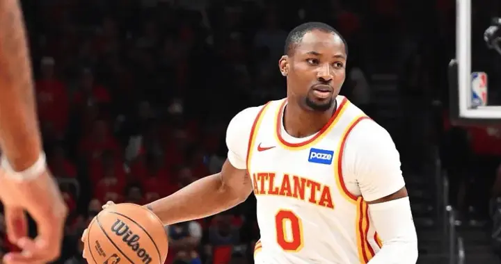 库明加穿着安踏KAI2，得到21分4篮板1抢断1盖帽