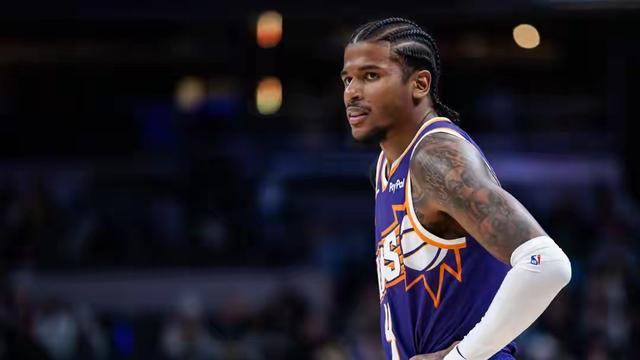 最初的梦想：看完最近十场比赛表现，杰伦-