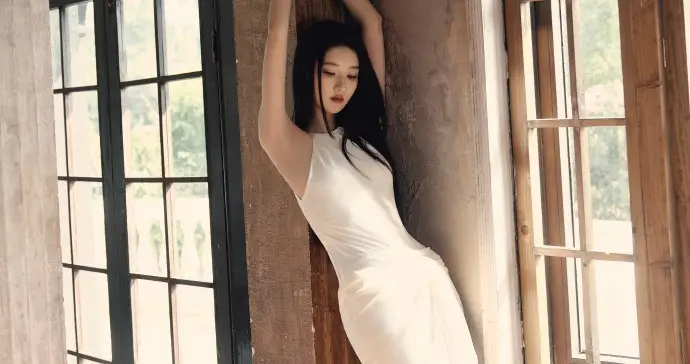 王玉雯品牌代言写真，曼妙身材很是养眼