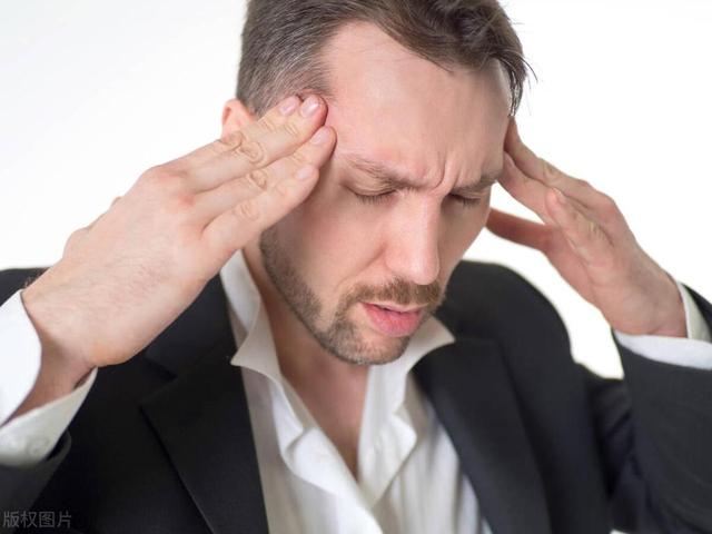 不要错把脑梗当普通头痛，身体出现这几情况，或是脑梗的“信号”