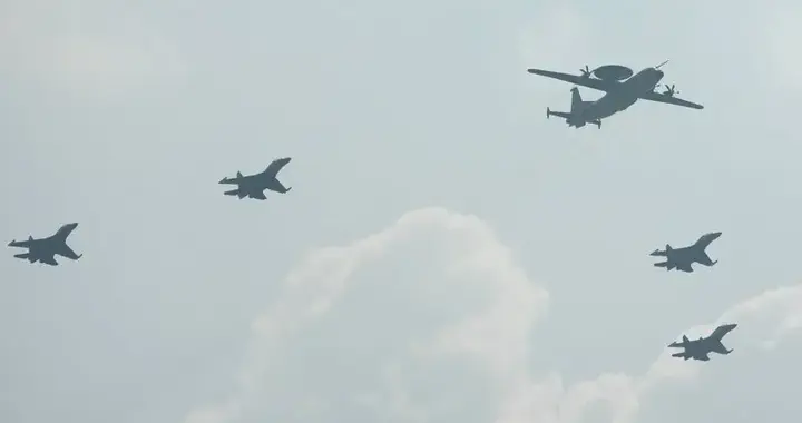 6天0飞？我军对台飞机次数骤降，台媒直呼不寻常：小心对台封锁！