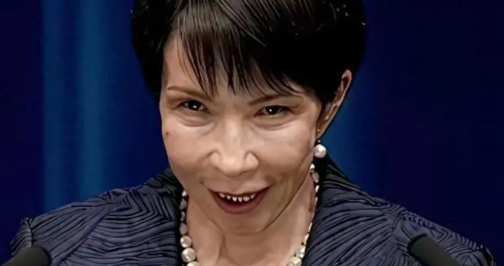 日本的帮手已到位，飞机冲向中国领空！高市早苗：日本很冷静