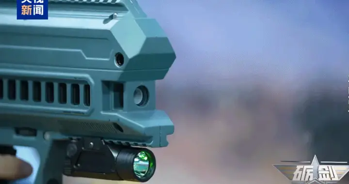 世界军人侧目：中国这把“无声手枪”，如何定义未来和平