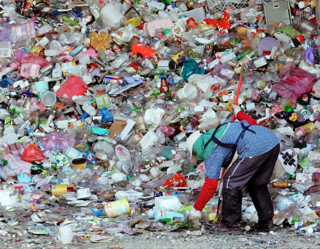 以前中国遍地的垃圾堆，怎么突然消失了？