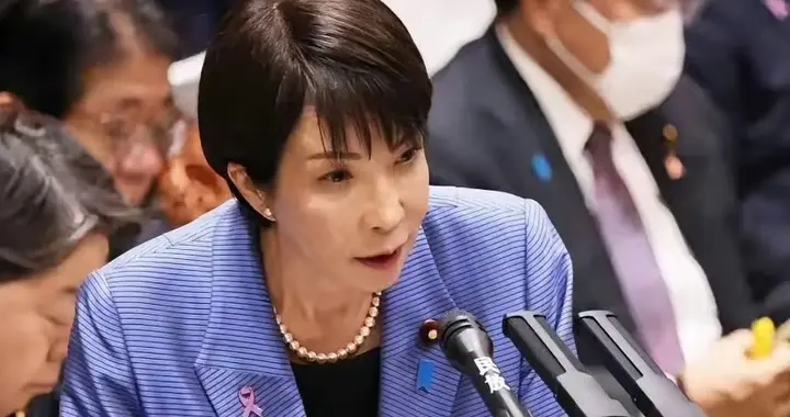 连续10年参拜靖国神社，这次不去了，面对中俄夹击，高市早苗怕了