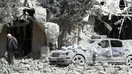 努力的坤坤：一觉醒来， 全世界都在限制以