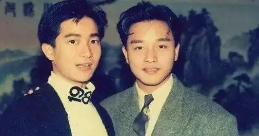 世人皆道二人乐坛争锋，却不知爱恨输赢之外，最是真心难藏