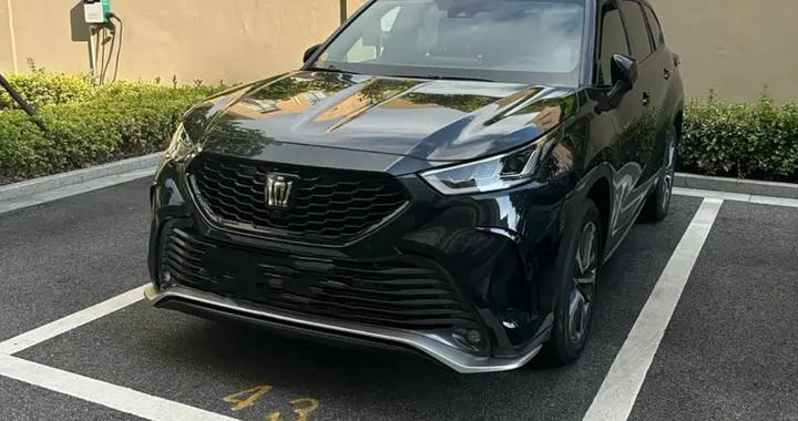 丰田也急眼了！跌至23.58万起，长超5米配大七座，能抄底吗？