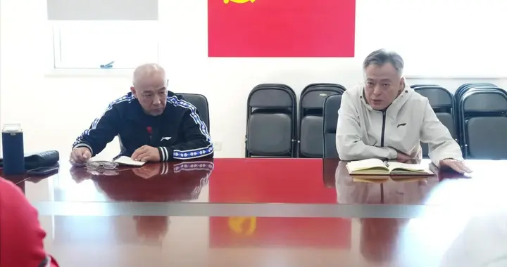 秦志戬：有些老队员提出离队申请。靴子快落地：樊振东还在队吗？