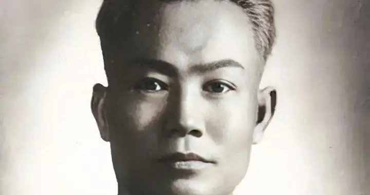 红军长征走25000里，他带兵追击20000里，参加了开国大典