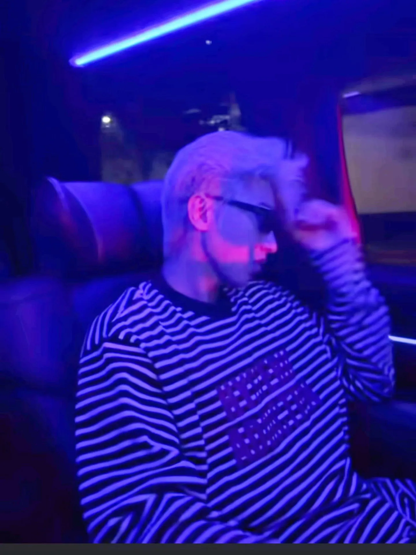 帅出天际的男人 24小时就没了，赶紧存 每张都记得❤️