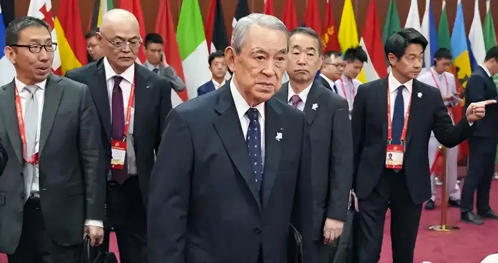 日本国内经济告急，商界急切申请访华，中方准许但定下硬性条件