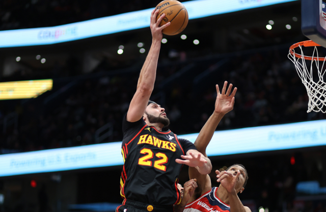 ​NBA炸裂一夜！雄鹿裁掉利拉德，SGA历史第一，湖人目标再被截胡