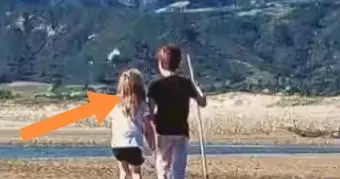 发色又变了！梅根晒阿奇王子7岁庆生照，兄妹俩皮肤白皙透亮！