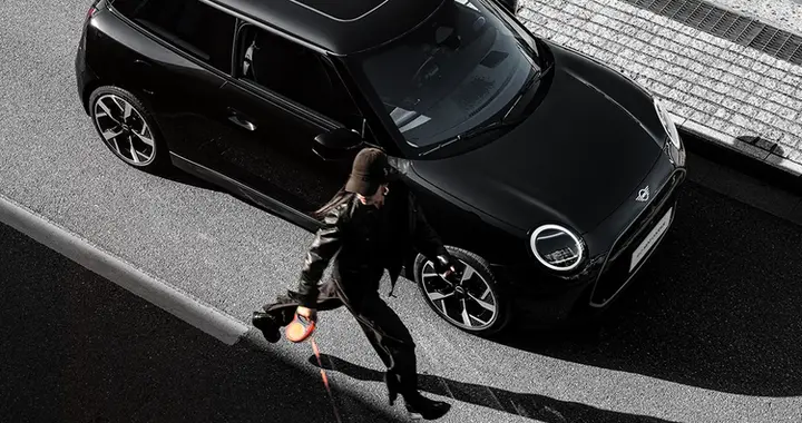 限量40台/售20.58万元 电动MINI COOPER子夜黑特别版上市