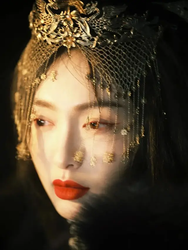 柳宗元拍的唐嫣，好美啊！好不一样的风格哦。