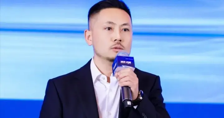 德信科技苑德彬：在to B的“无人区”造一座灯塔