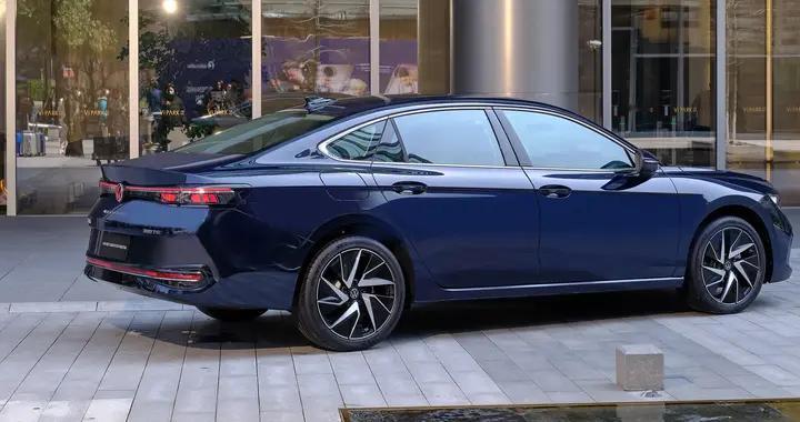 【试驾】迈腾被称为全能B级德系车，我们看看它凭什么