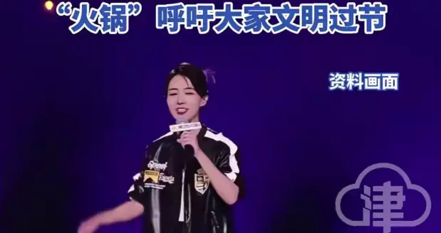 前女警讲泼水节执勤被滋隐私部位，还被砸热水，穿制服也没人放过