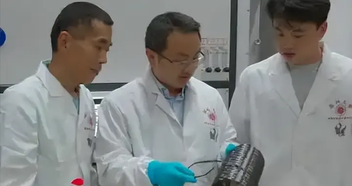 全球首发！中国量产世界最强碳纤维，西方彻底坐不住了