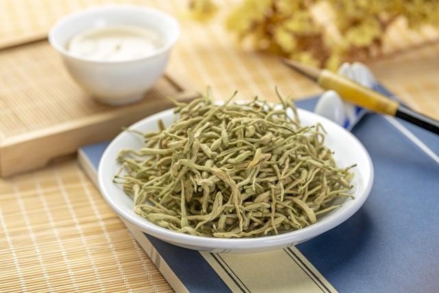 金银花抗炎作用，合理搭配效果佳，中医如何看待其应用？