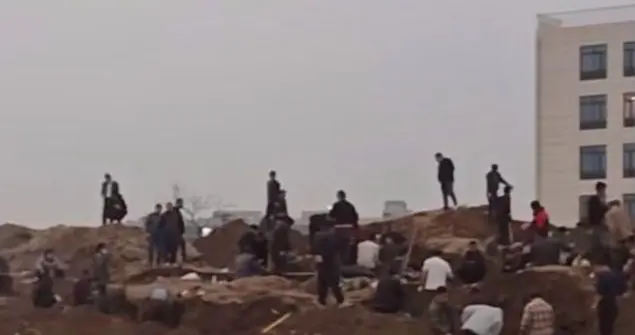 上海市民集聚挖银元：法律与文化的双重考问