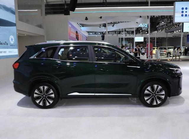 这才是良心“大7座”！连隔音都多层，续航1300KM，92油7.98万起