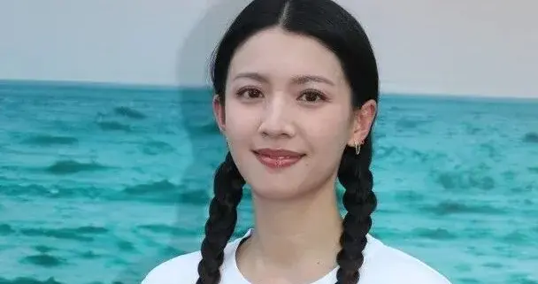 TVB视后蔡思贝否认向贝克汉姆放电，不抗拒如陈滢般大胆演出