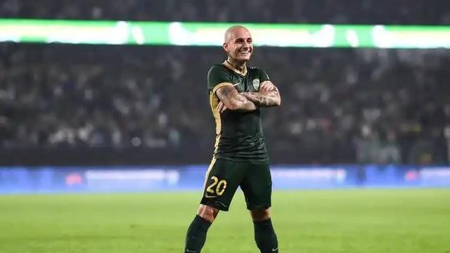 球迷中国：在大连英博主场3比0战胜浙江队