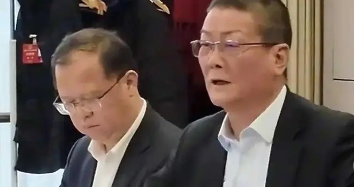 上海人大代表诸正伟火了，取消不必要黄实线，说到老百姓心坎里了