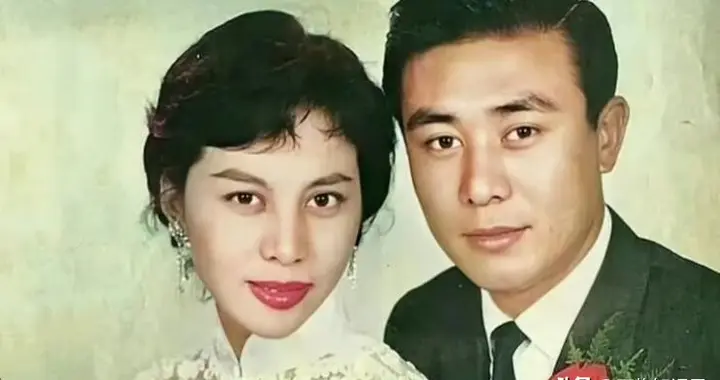 关之琳的母亲有多漂亮？娇媚冷艳，气质出众，美得惊为天人!