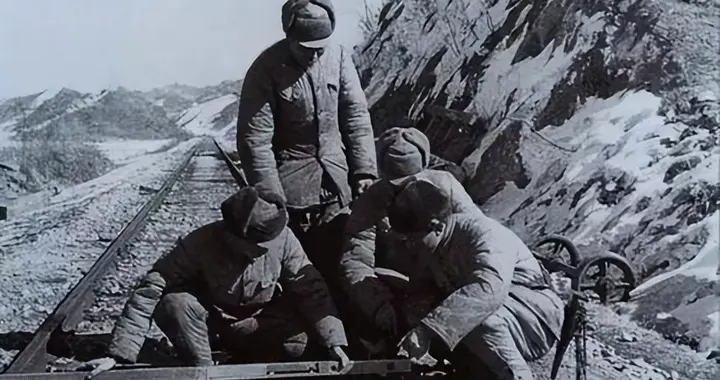 抗美援朝，为何入朝的火车，一律要求超载两吨煤炭？背后藏着什么