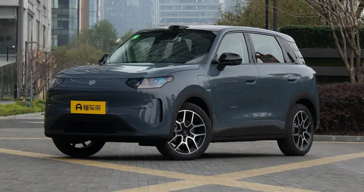 8万级纯电代步车怎么选？零跑A10与吉利银河星愿深度对比