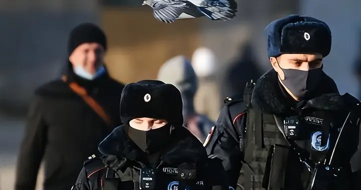 普京一声下令，俄罗斯火速救古巴，不到48小时，30国联手“施压”