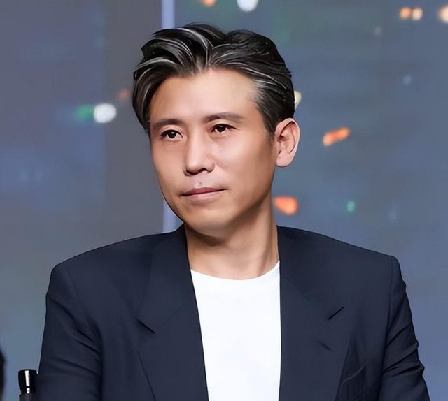 演员李乃文：20年不温不火，与颜丙燕意难平，如今事业爱情双丰收