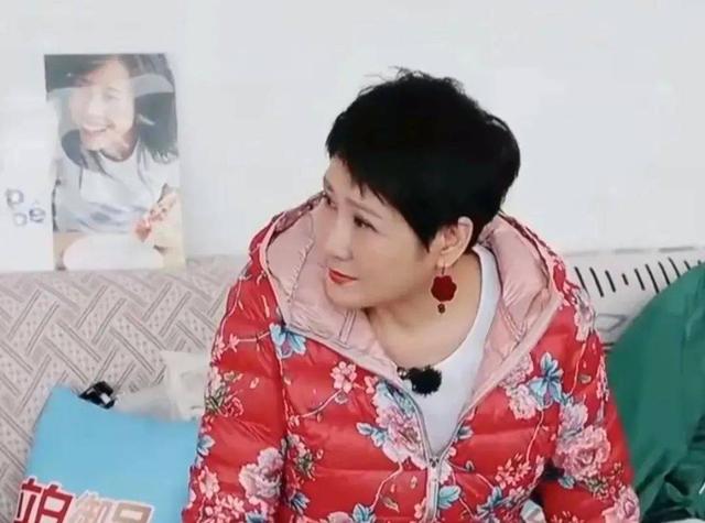 张凯丽卖老？欧阳娜娜叔萝恋？黄梦莹资源？朱志鑫恋爱？成毅抠门