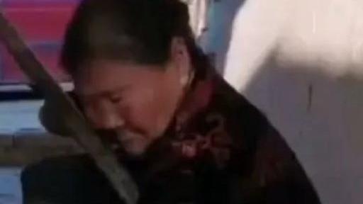 吃瓜小娱记：在甘肃白银的回河村，住着一位