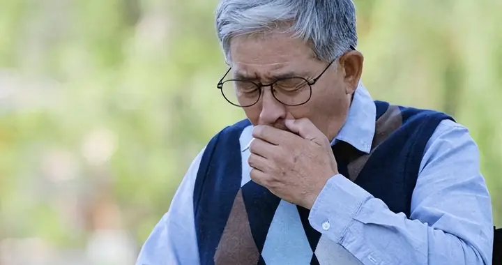 身体出现这3类症状，或是肺在“求救”！尤其要警惕慢阻肺