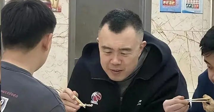 39岁韩德君现状：退役拒当教练，弃百万年薪进编制，每天准点下班