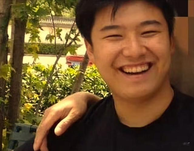 18岁中国男子在马来西亚遭绑架，被虐待视频流出，父母拒绝交赎金