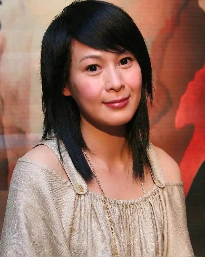 2008年，刘若英给王宝强打电话：“宝强，我要开演唱会了，你能过来当嘉...