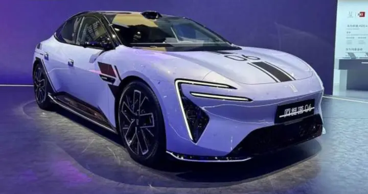 新款阿维塔06正式上市，究竟有什么优缺点呢？