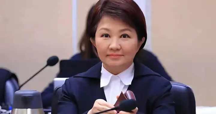 王鸿薇劝退蒋万安！卢秀燕稳居首选席位，“卢韩配”呼声持续走高