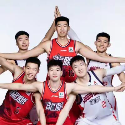 水瓶座的座：广州龙狮的老板挺有意思，如果