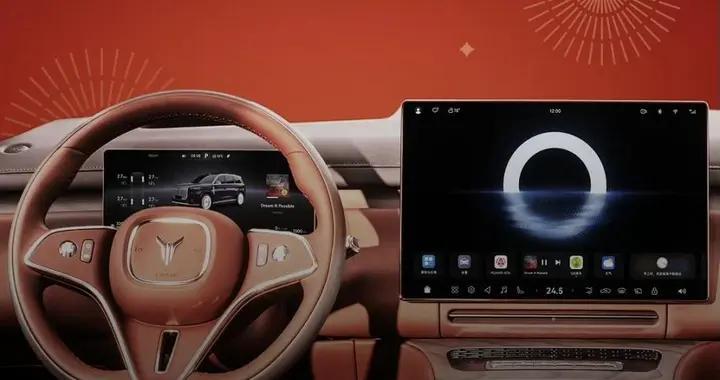 岚图泰山首次全域OTA，华为智驾+越野实力，解锁出行新可能！