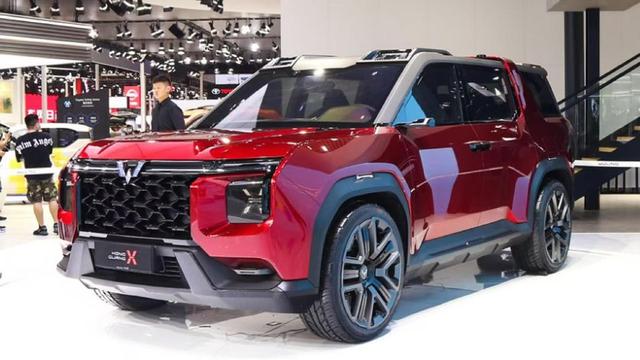 霸气！五菱硬派SUV！造型硬朗，8万左右，陪你爬山涉水
