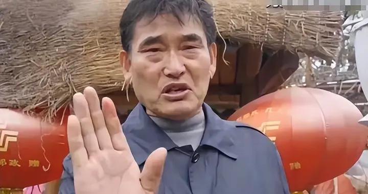 商演叫停、家人遭骂、连累儿媳，归乡后的大衣哥，烦心事个个离谱