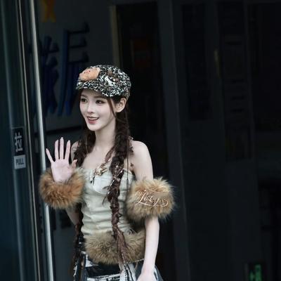 甘肃娟子Qywh： 张予曦在时尚里自由生